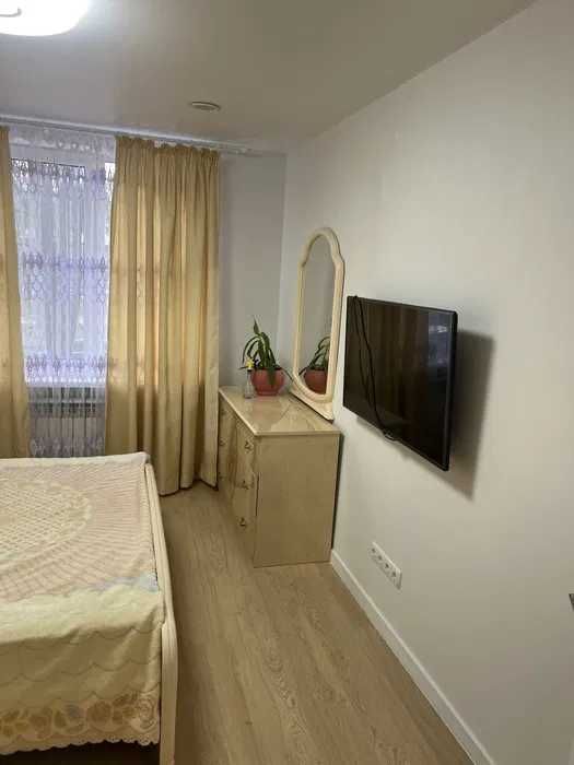 2-Room Apartment with Euro Renovation near 23 Serpnia Metro