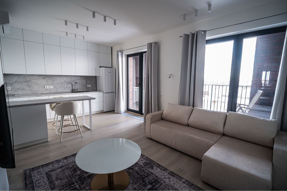 New Modern Studio with River View Terrace