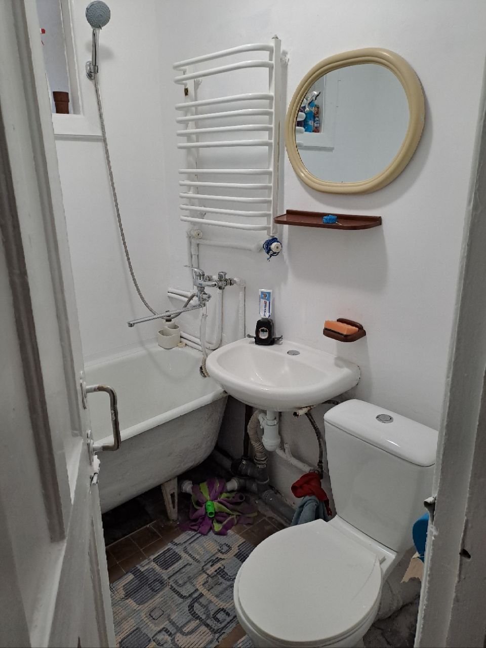 Two-bedroom apartment with park view near riverside