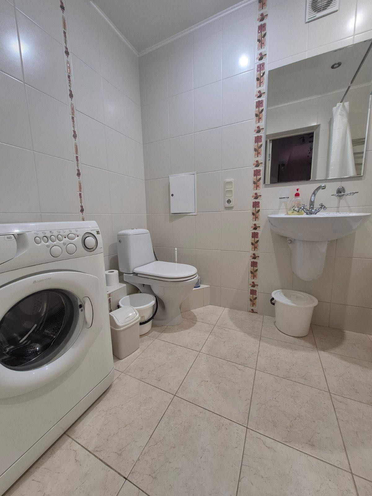 2-Room Apartment with Balcony near O. Polia Avenue