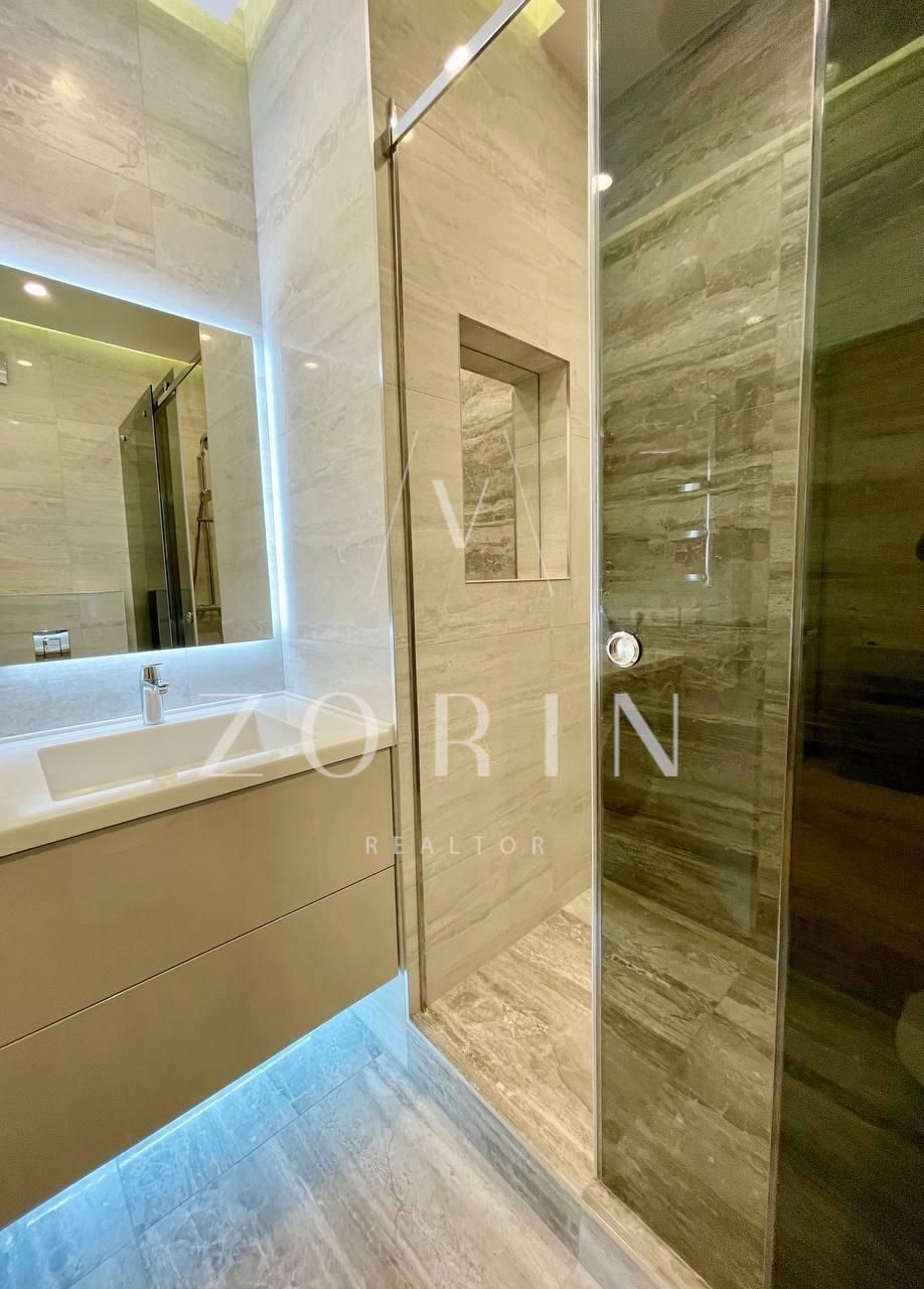 IQ House-тағы дизайнерлік жөндеумен 2 бөлмелі премиум пәтер