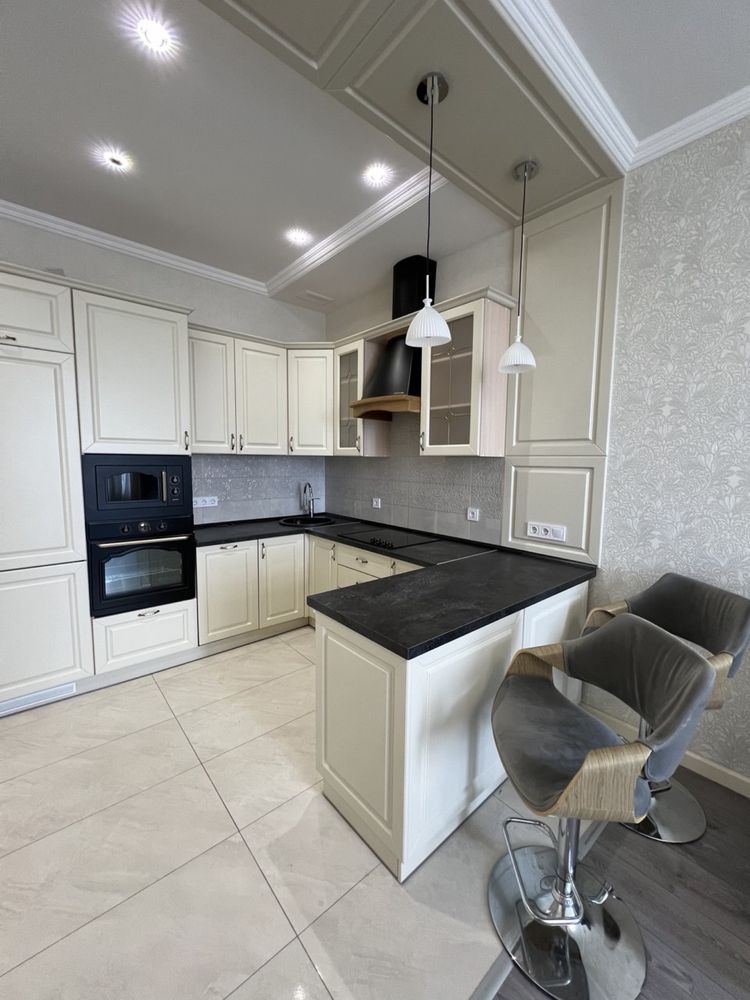 Stylish 2-Room Apartment in Aristokrat Complex, Pechersk Area