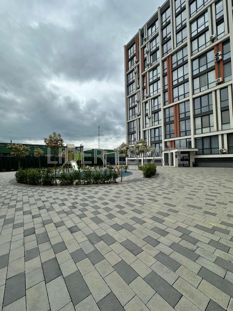 2-Room Apartment in City Line Complex with Designer Interior