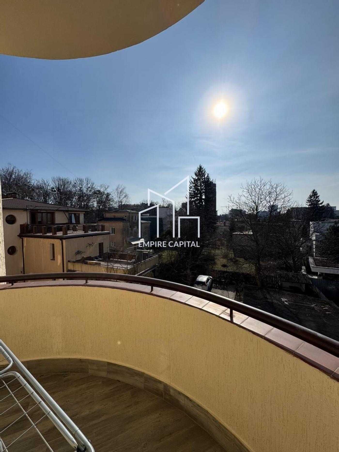 4-Room Apartment on Ternopilska Street - Comfortable and Spacious