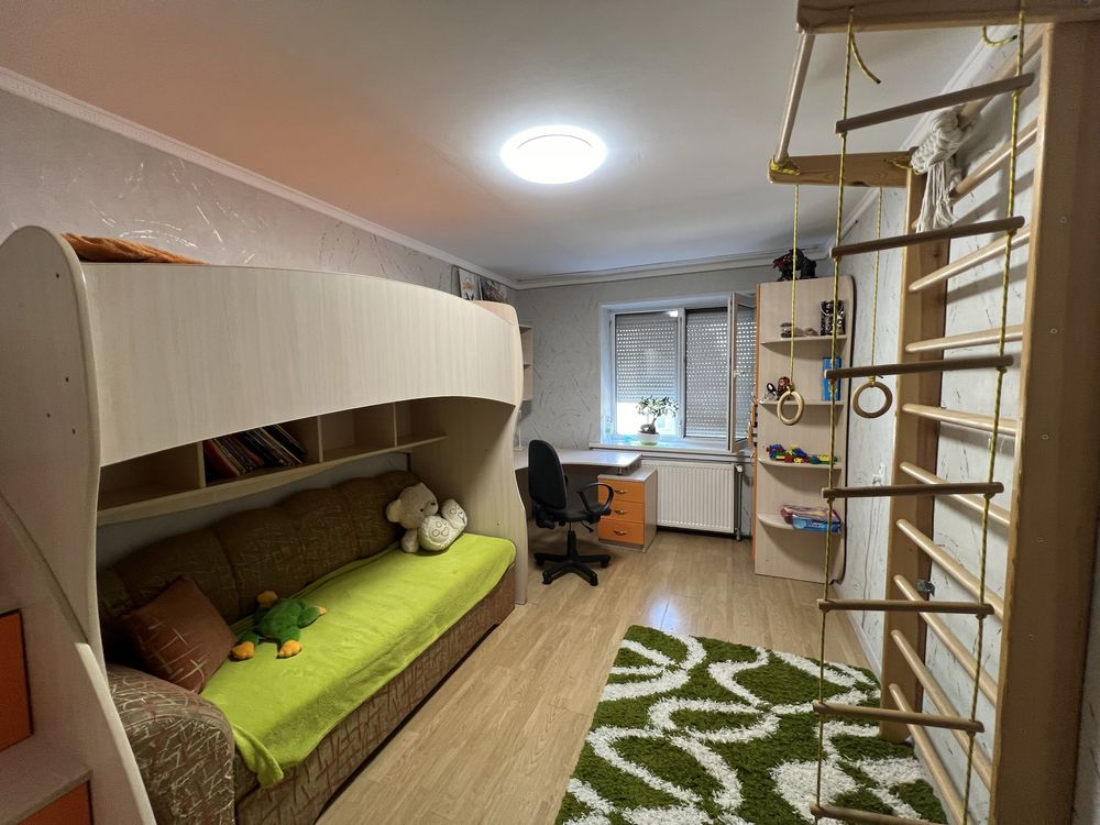 Cozy Apartment with Modern Interior and Functional Layout