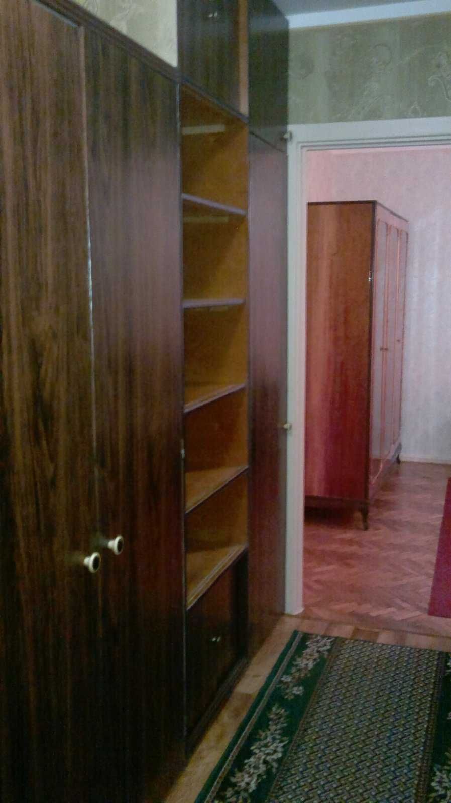 Modern One-Bedroom Near Livoberezhna Metro Station