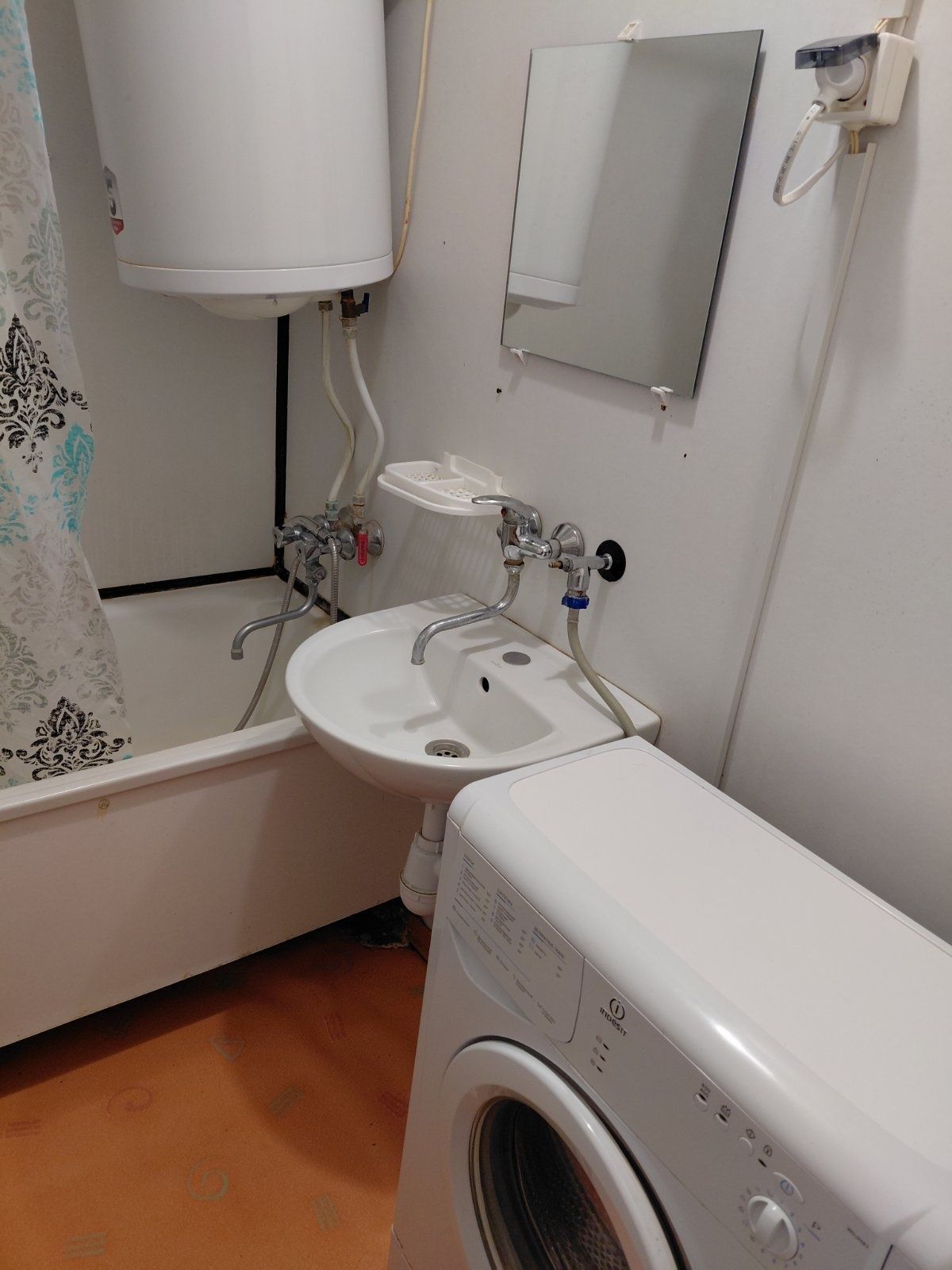 1-Room Apartment in Uzhhorod, Lehotsky Street, Near School 19