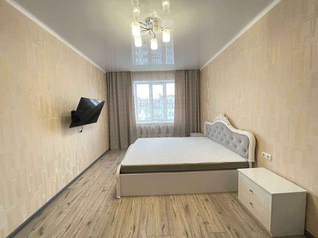 Bright Modern City Center Apartment with Full Amenities