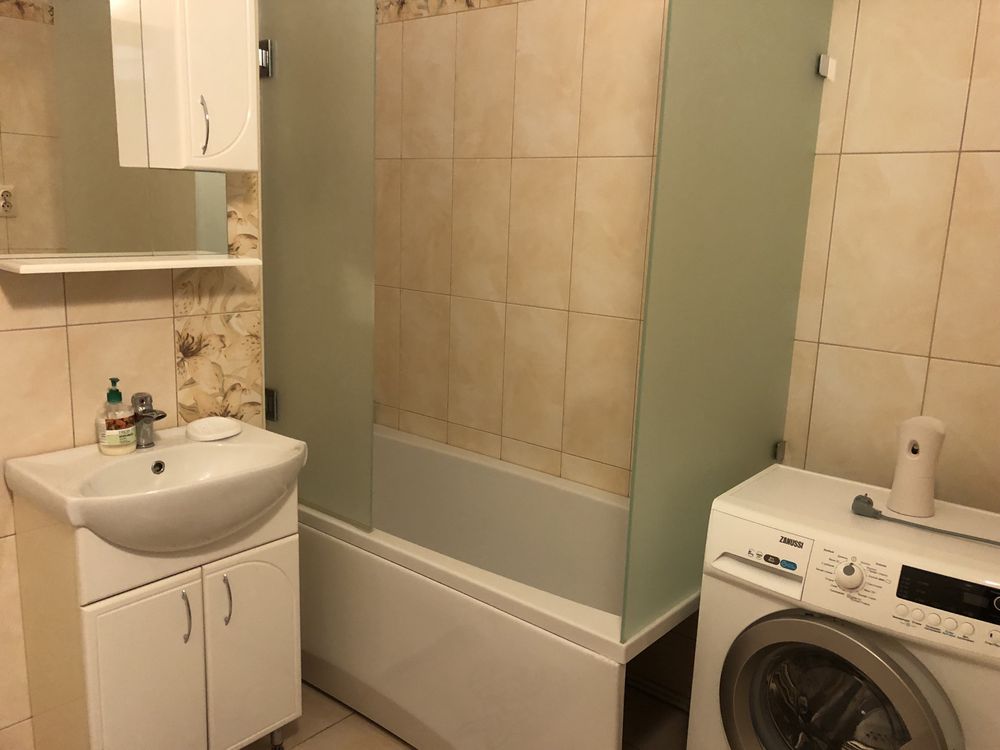 Spacious 1-bedroom apartment near Pozniaky metro