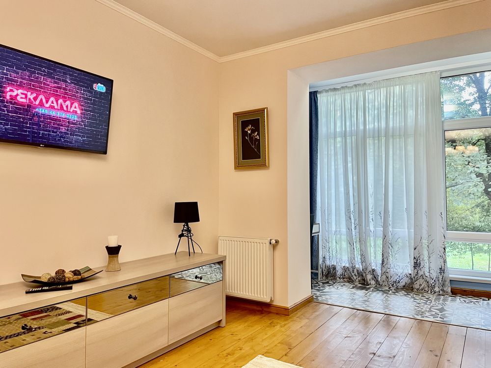 Modern 52m² Apartment Near Shevchenko Park