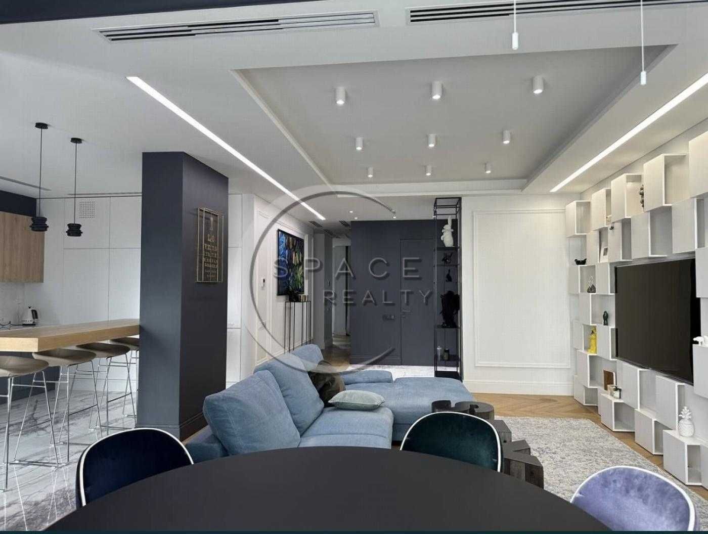 Luxurious 3-Bedroom Apartment in PecherSKY Residential Complex