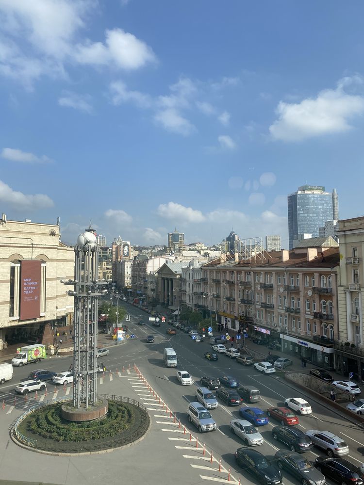 Spacious Stalin-era Apartment in City Center, 60m2, Near Metro