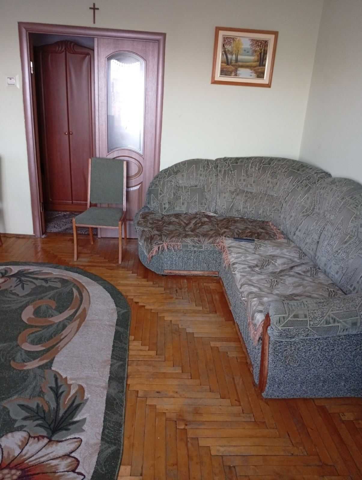 3-Room Apartment in Drohobych, Brick Building, 8th Floor