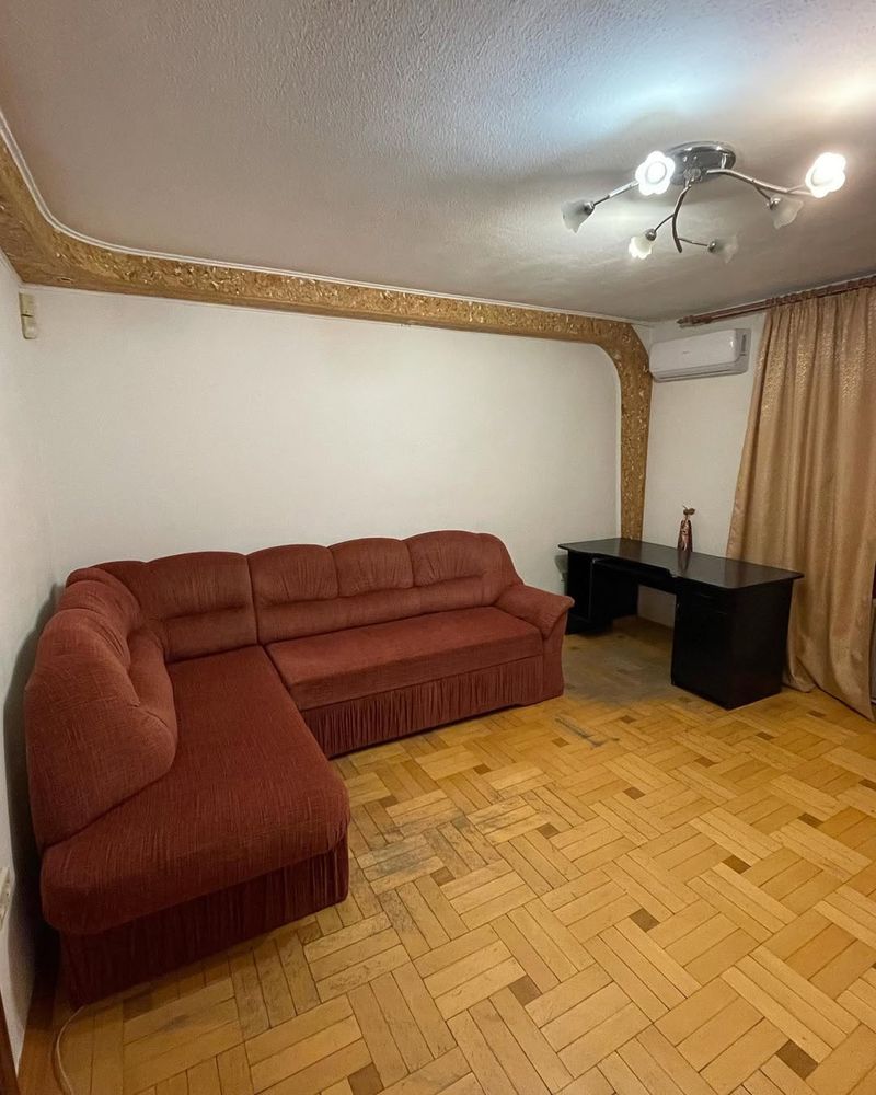 Modern 2-Bedroom Apartment with Parking Near Park