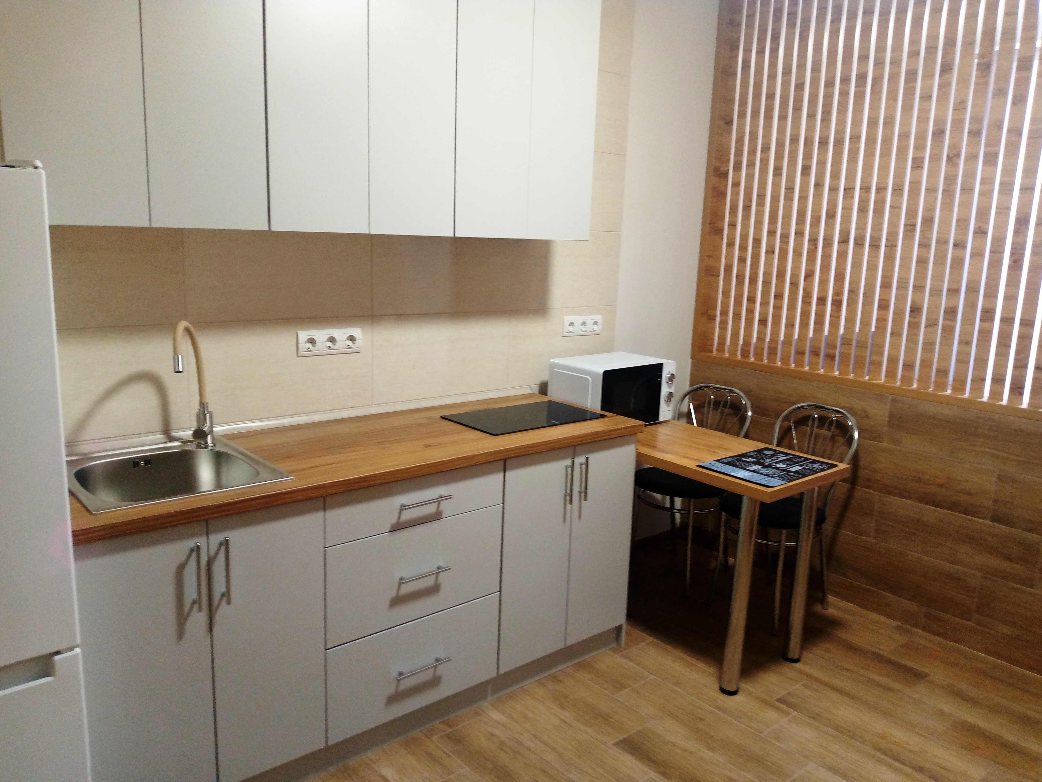 Modern Studio in iHome with Full Amenities