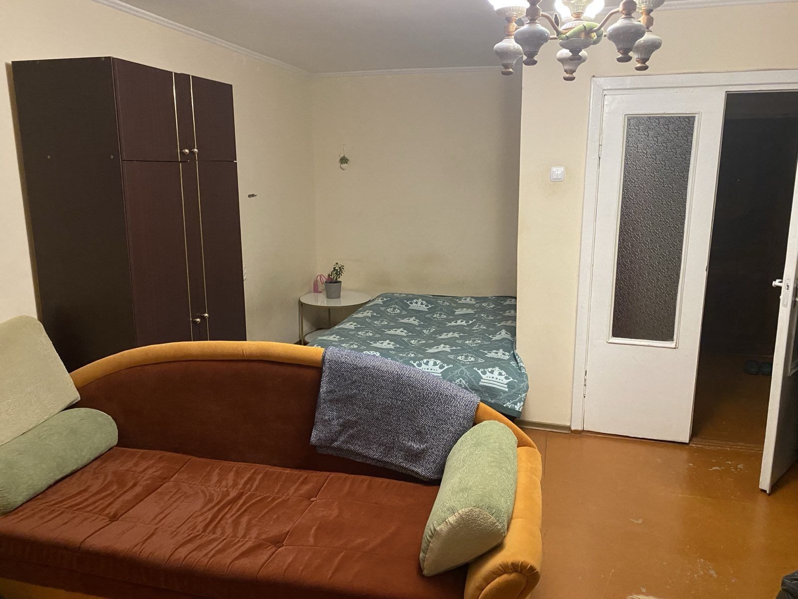 One-bedroom apartment with niche near Vocational School 48