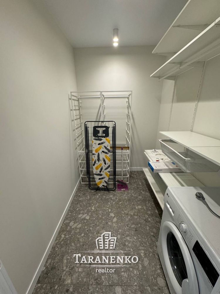 Spacious 1-Bedroom Apartment with Modern Design in Happy Residential Complex