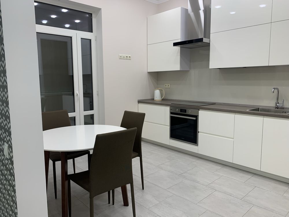 One-bedroom apartment near Pecherska metro, Yevhena Konovaltsia 34