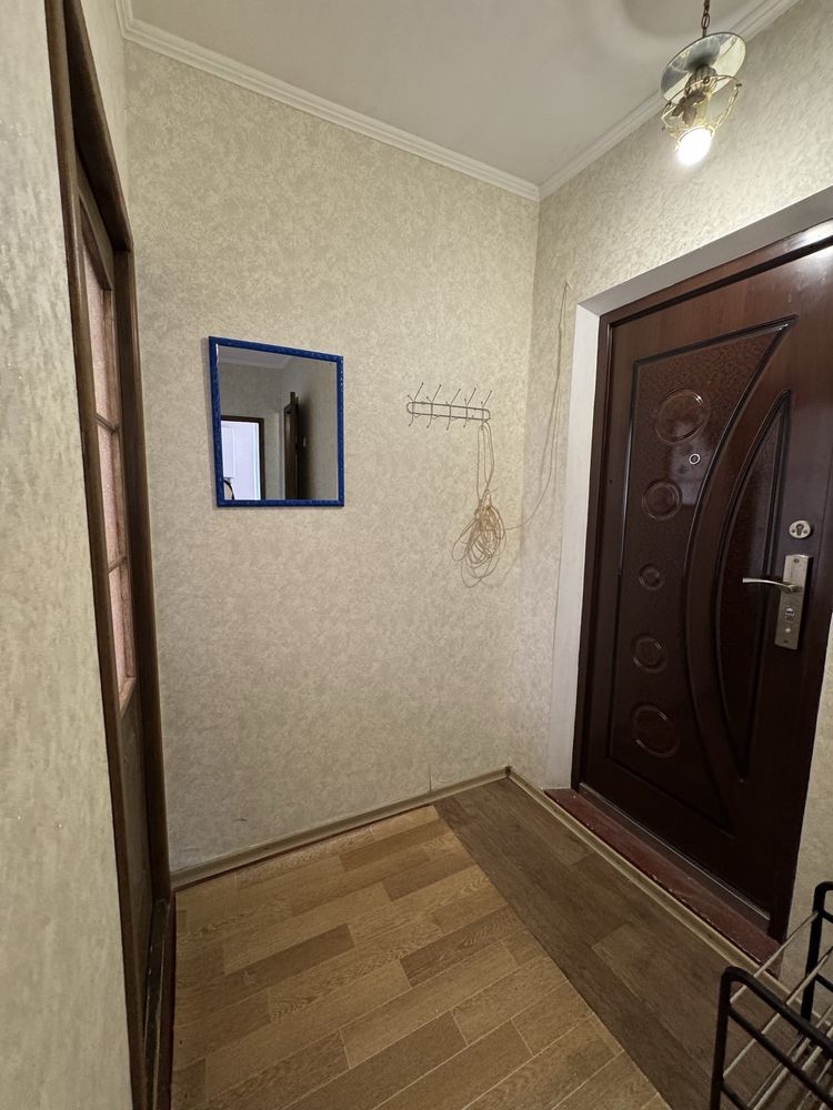 One-bedroom apartment in Kovalivka district, mid-floor, near ATB store