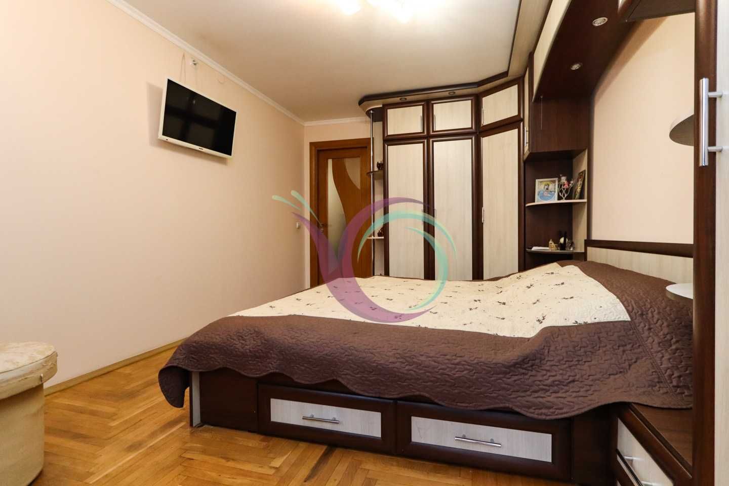 3-Room Apartment in Pozytron-Kaskad District