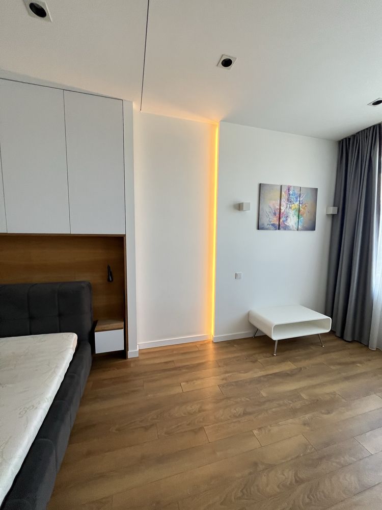 1-Bedroom Apartment in Avalon Garden Complex with Designer Renovation