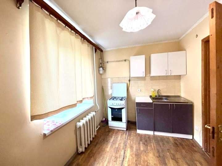 2-Room Apartment on Velychkovskogo Street, Ryasne-2 New Building