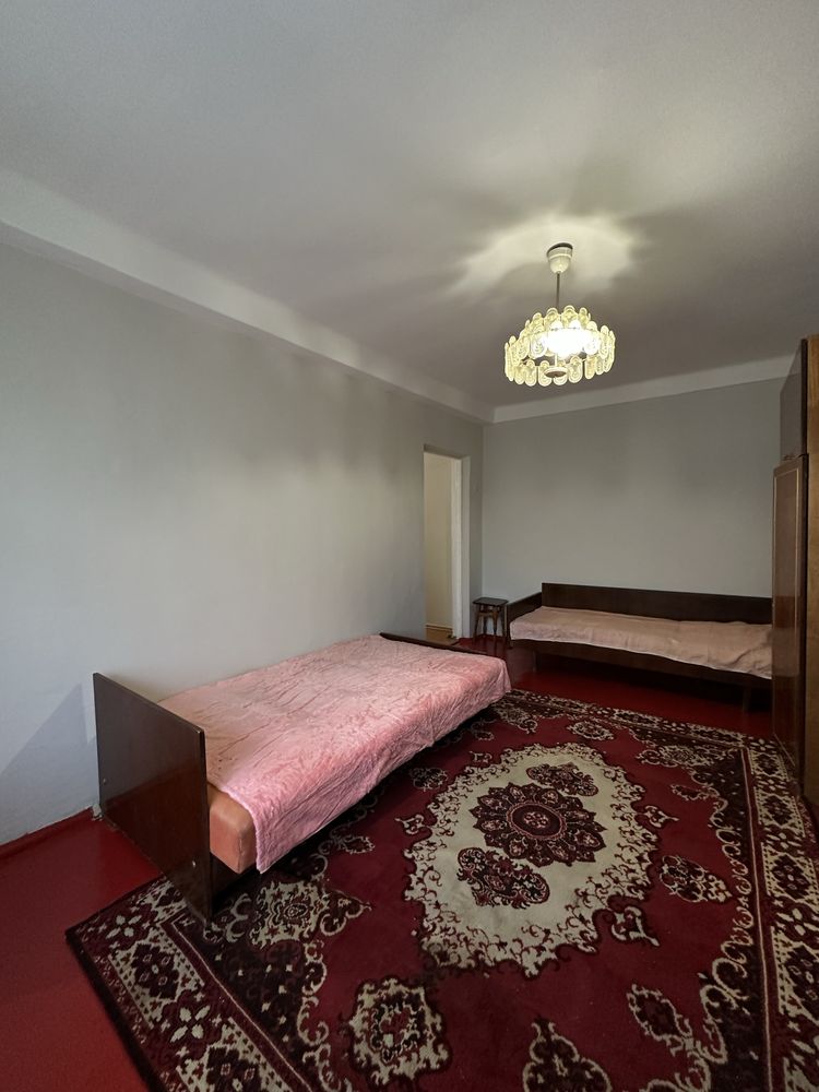 Cozy 1-Bedroom Apartment in Borshchahivka, Zodchykh Street