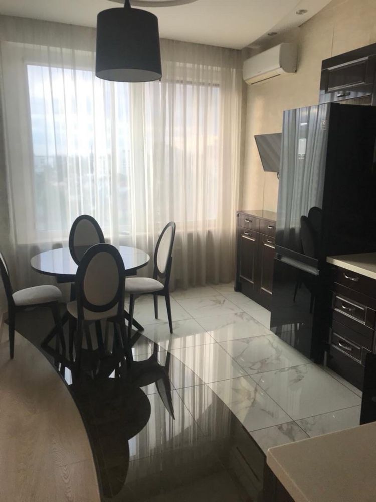 Elegant 1-Bedroom Apartment in White Sail Complex near Youth Park