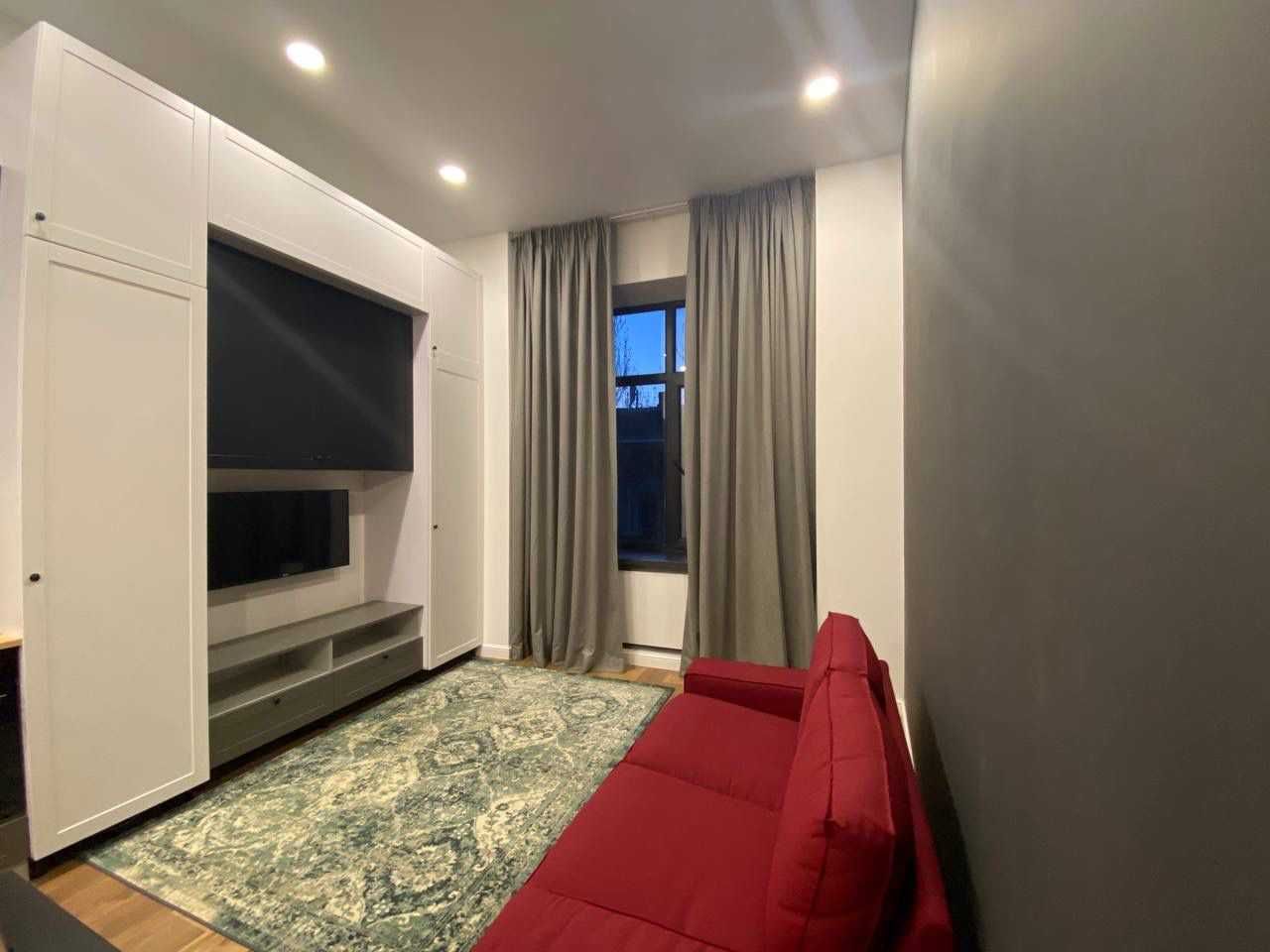 Stylish 2-Bedroom Apartment with Designer Renovation near Mykachivskyi Lane
