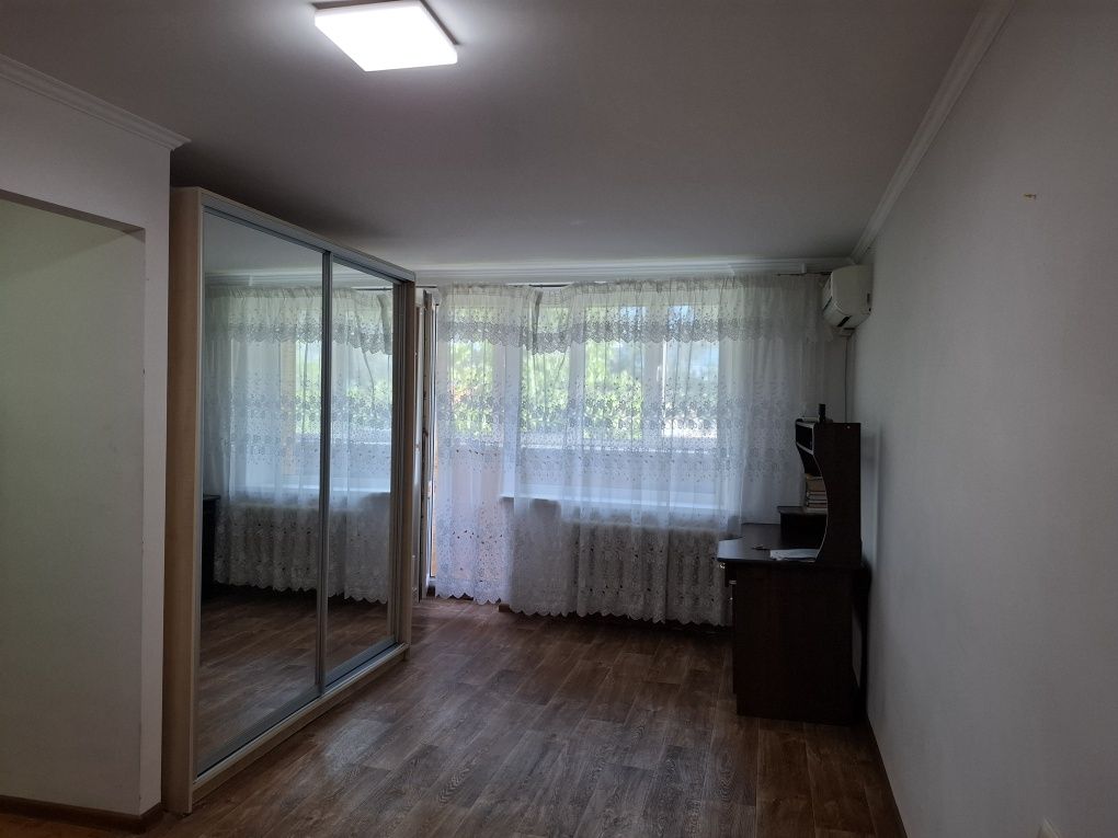 Comfortable apartment on Yurii Ilienka Street, well-located with good transport