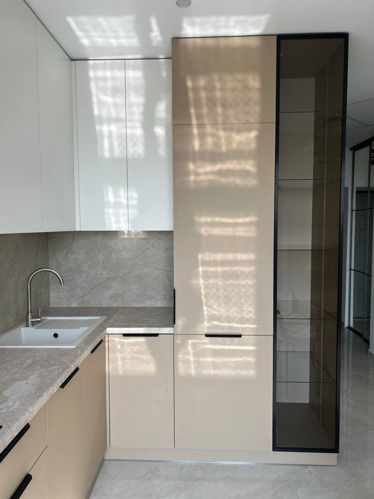 Modern Studio Apartment with Panoramic Windows and Full Amenities