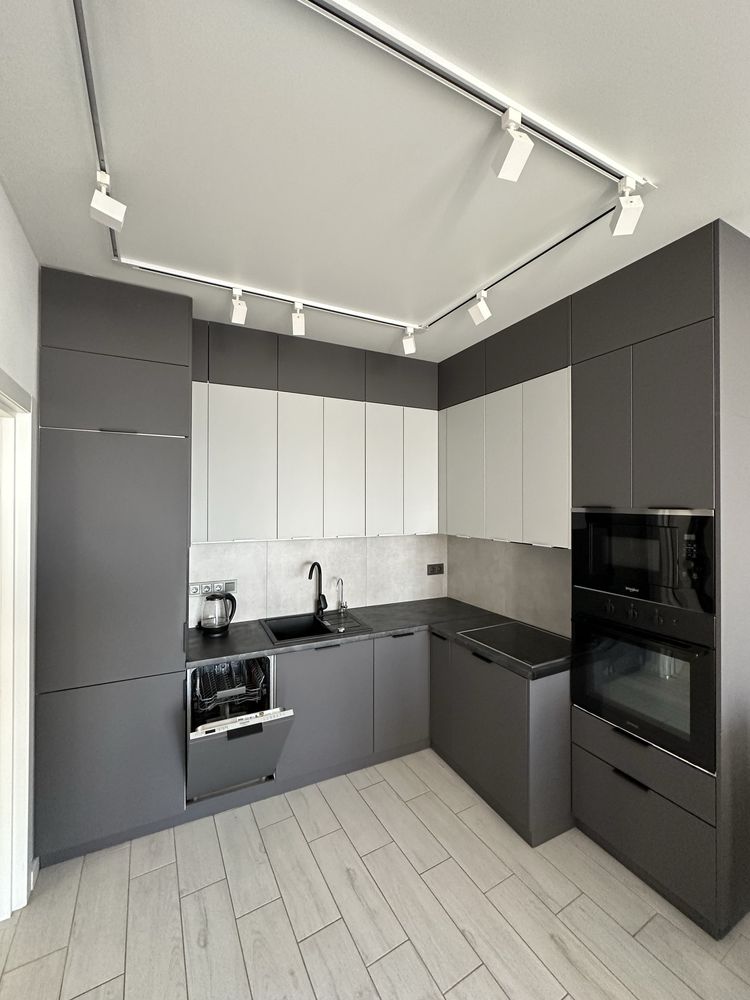 Modern 2-Bed Apartment with Sea View in Arcadia