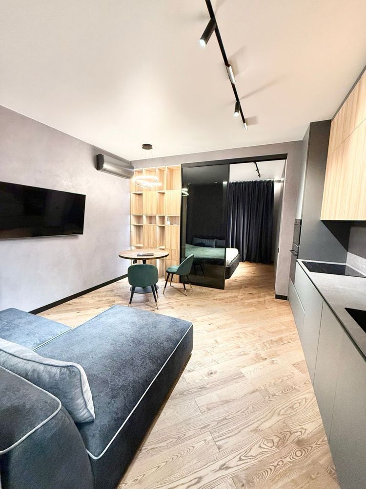 Stylish 1-Bedroom Apartment with Large Terrace