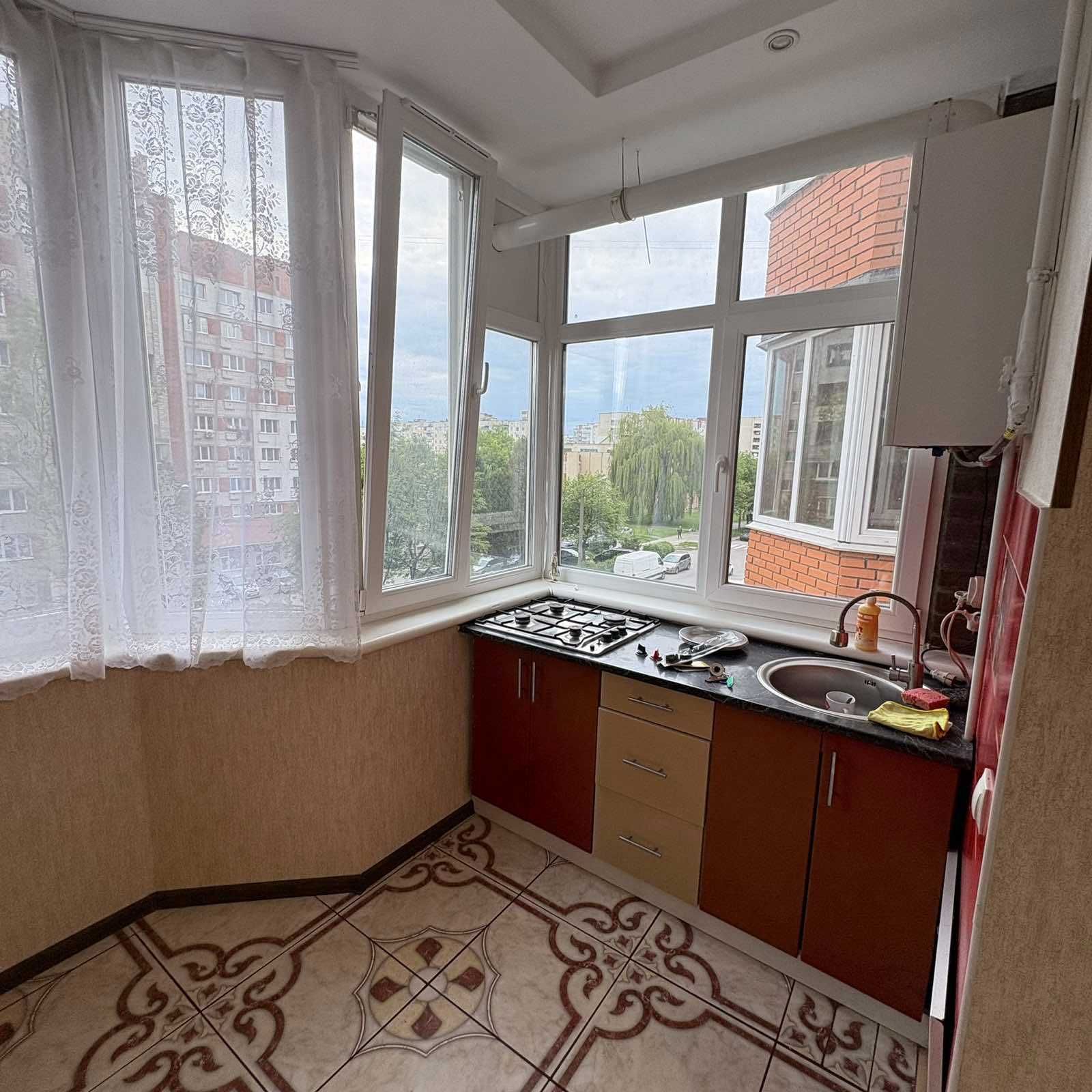 2-Room Apartment with Studio Kitchen on Pulyuya Street