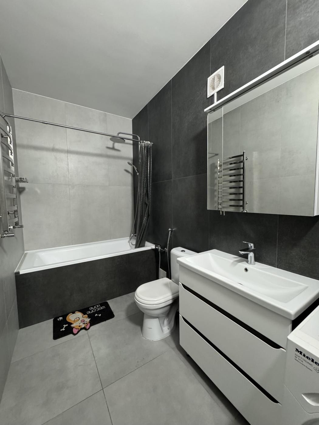 Two-bedroom apartment on Vynna Hora Street in Vynnyk