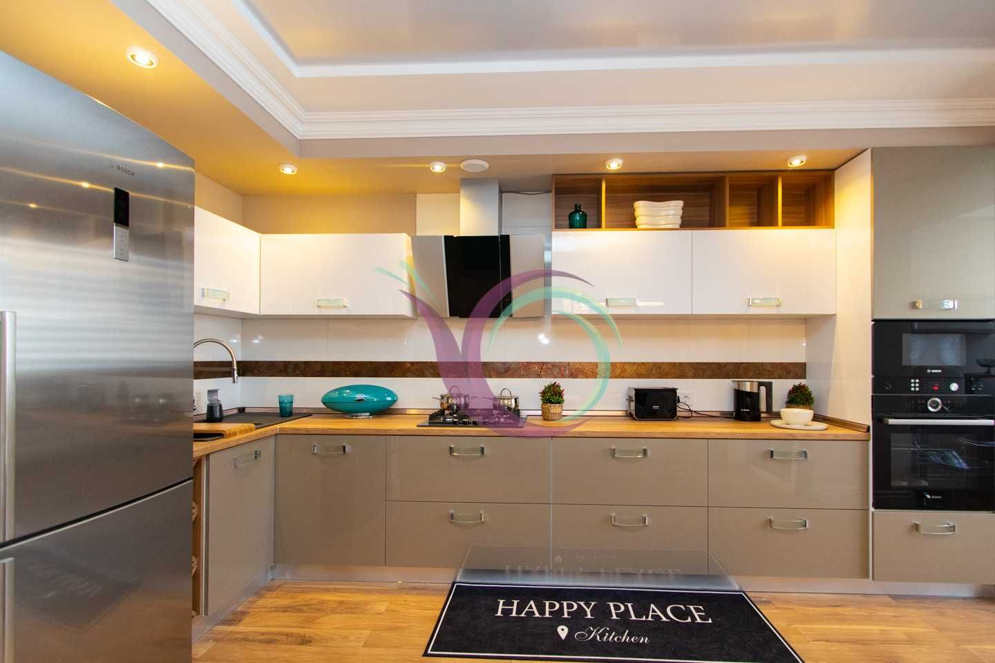2-Room Designer Apartment in City Center with Individual Gas Heating