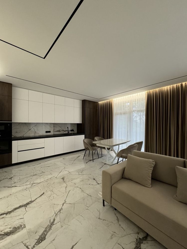 Spacious 3-Room Apartment with Water View in Slavyanskaya Embankment