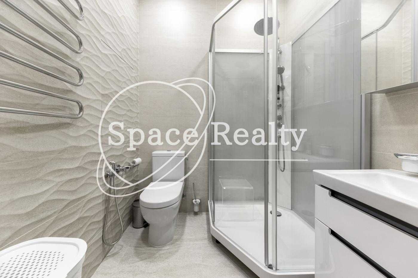 1-Bedroom Apartment in Richmond Complex with City View