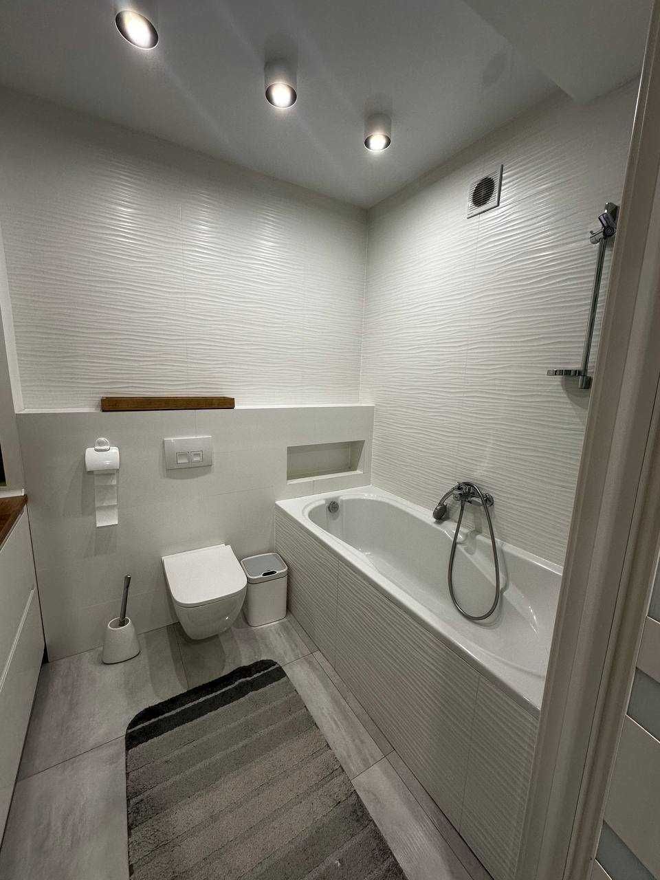 Spacious 2-Room Apartment with Garage on Trolleybus Street