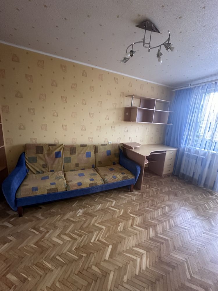 Renovated 3-Bedroom Apartment Near Metro Station