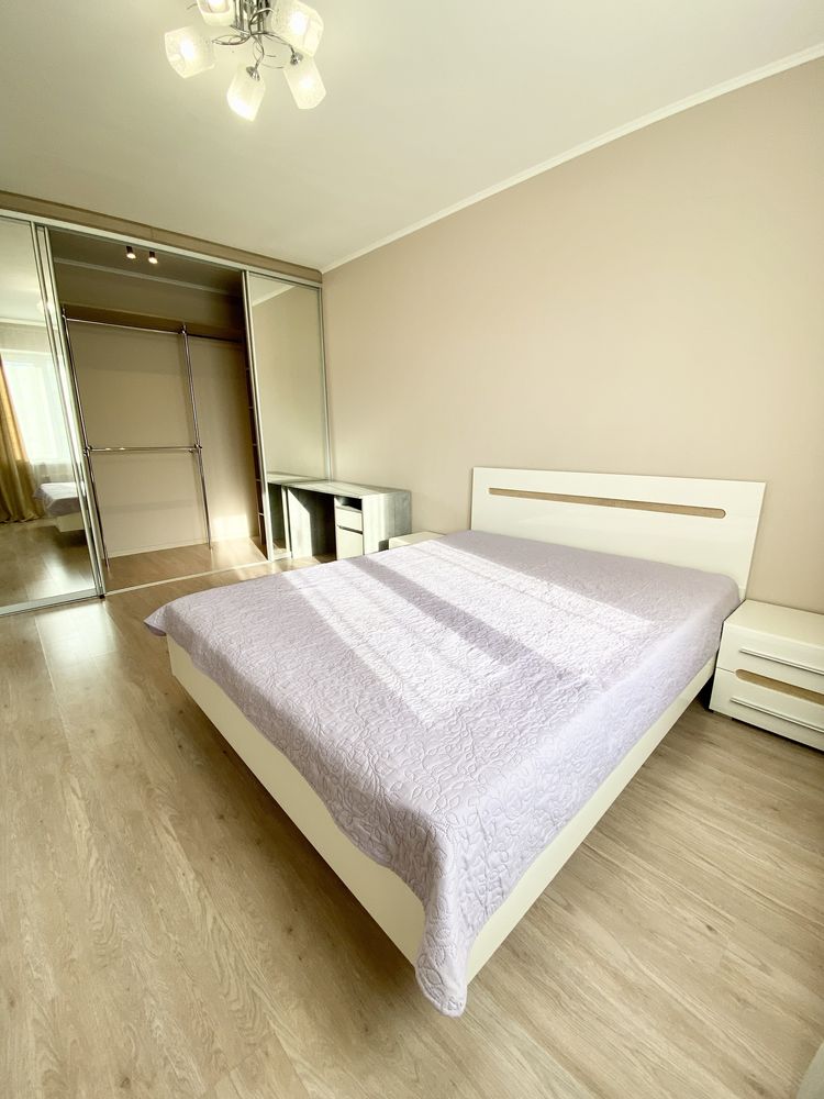 1-Bedroom Apartment with Panoramic Windows and Modern Design