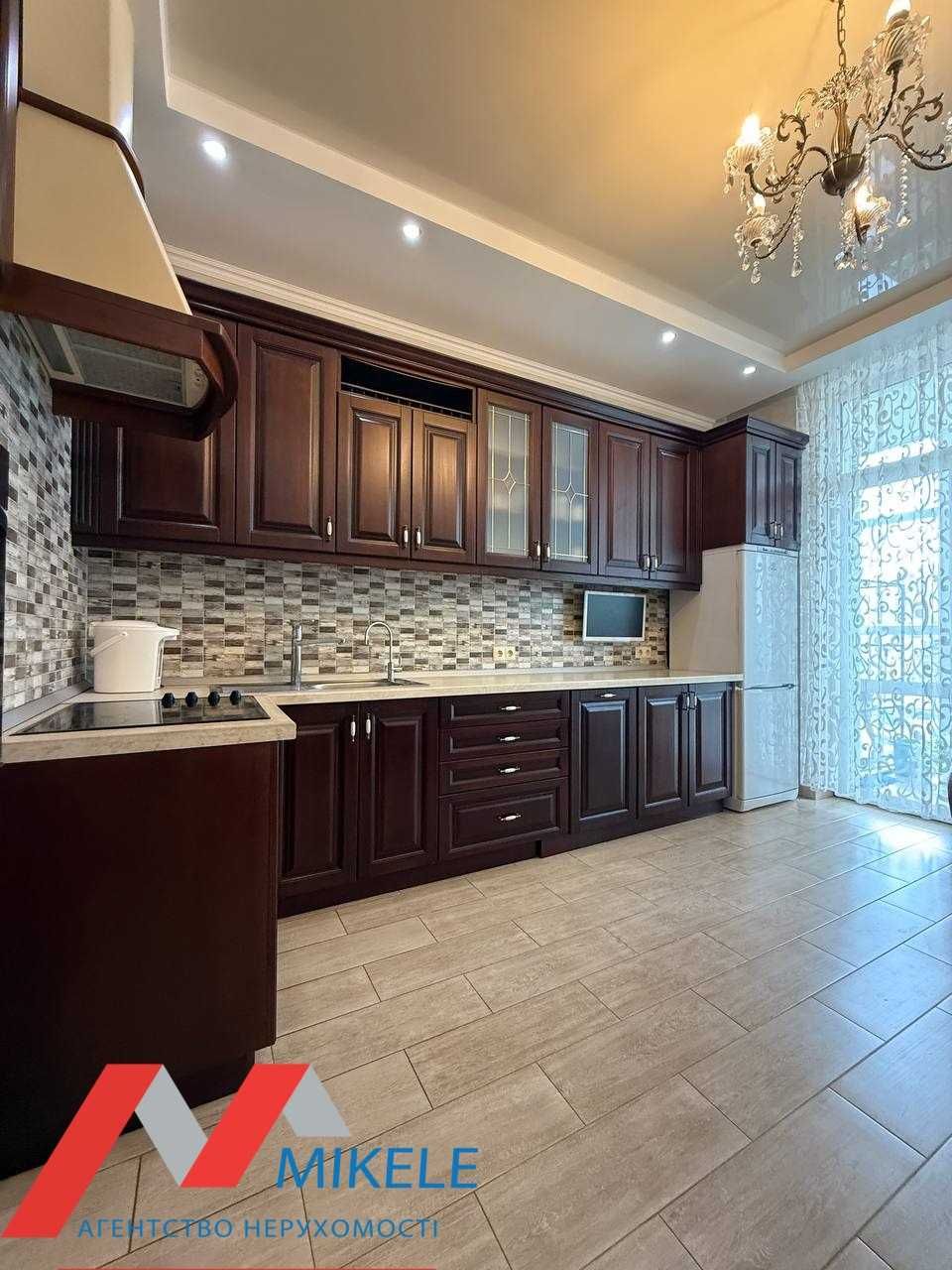 Luxury 2-Room Apartment in Novopecherski Lipki Complex