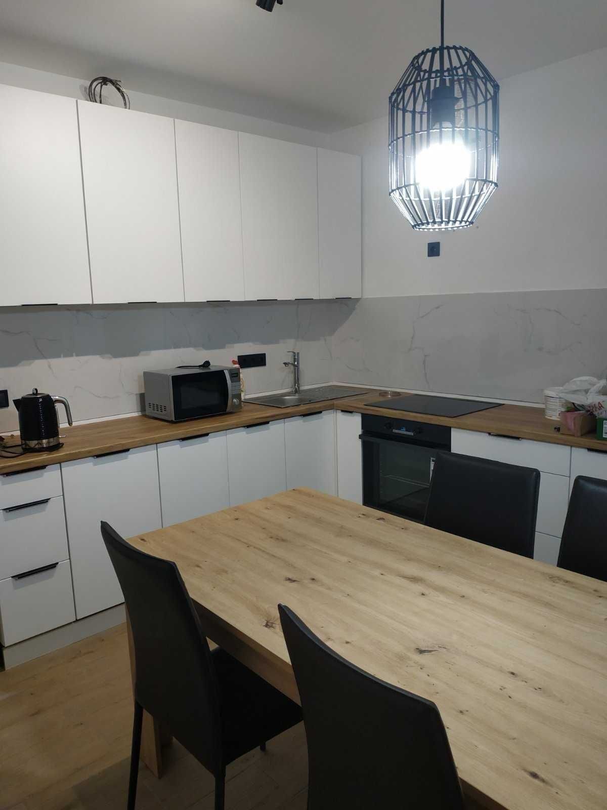 City Center 1-Bedroom Apartment with Euro Renovation