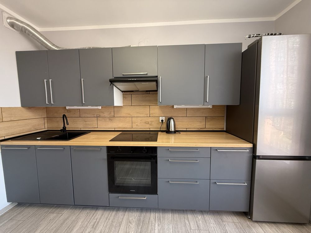 Functional Apartment with Separate Zones and Modern Design