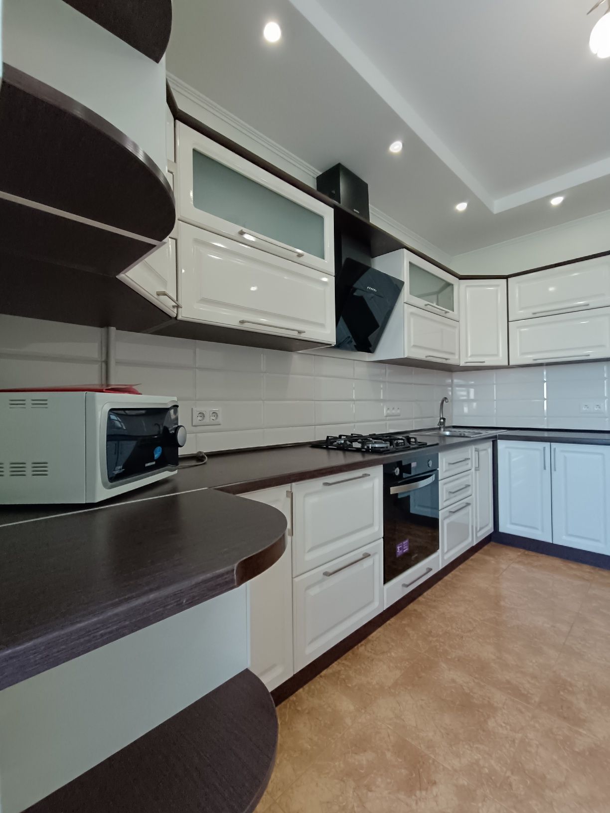 Modern 2-Bedroom Apartment Near Regional Hospital