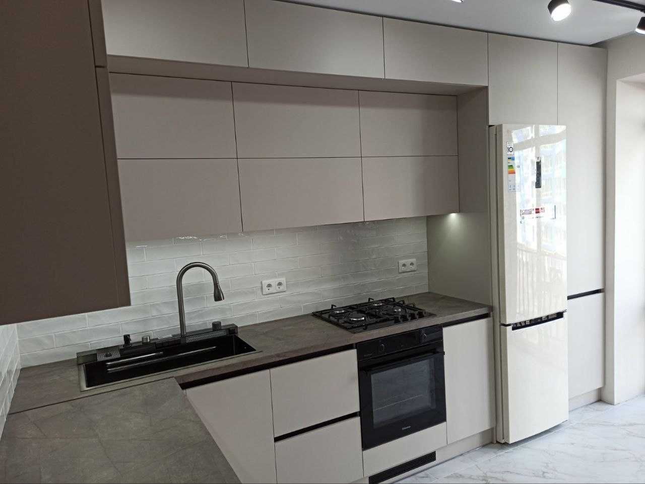 Modern Apartment in City Center with Comfortable Design