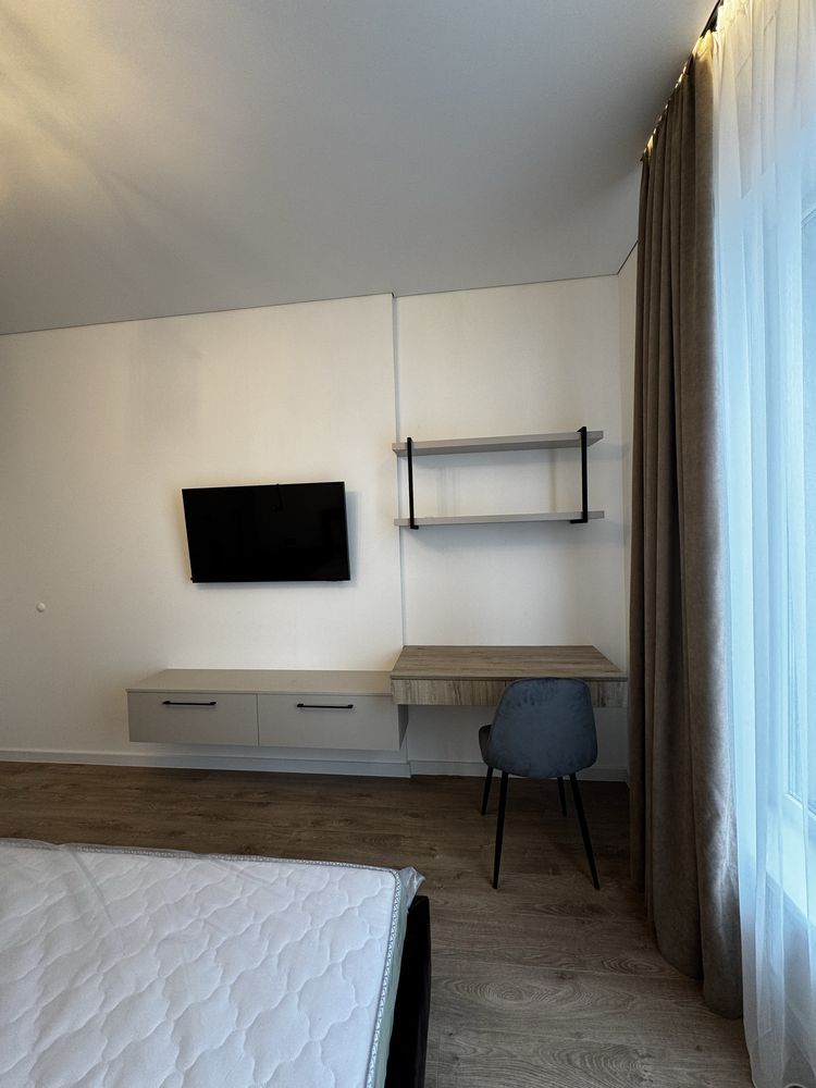 Modern One-Bedroom Apartment in City Center