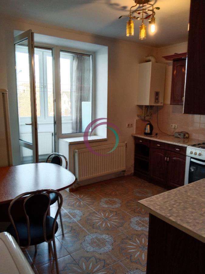 Spacious Apartment with Modern Kitchen on 11th Floor