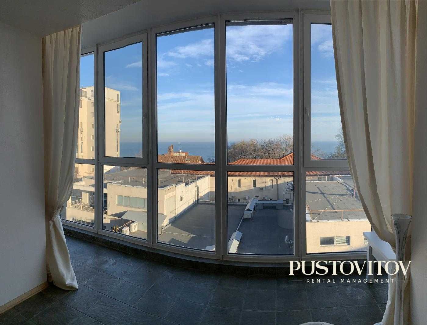 Spacious Sea View Apartment at Liderovsky Boulevard