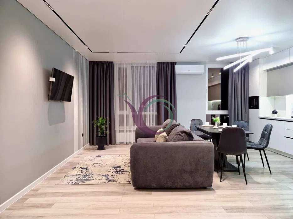 Comfortable 2-Room Apartment with Designer Interior